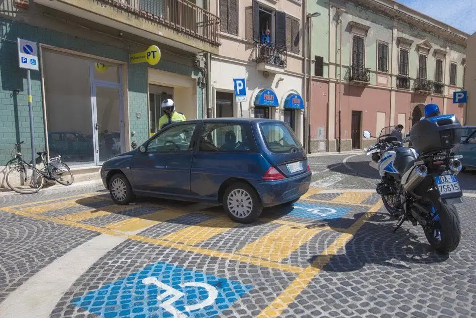 Parcheggio per disabili (foto Elisabetta Messina)