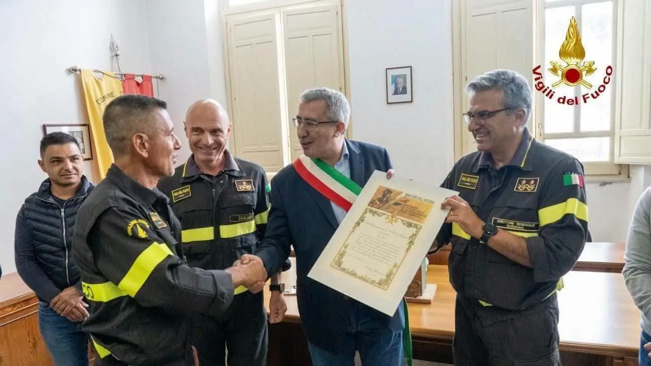 https://immagini.unionesarda.it/version/c:MjIxMjI3NzktNjMxMi00:OTlkYjVhM2ItMzlkNS00/image.webp?f=16:9