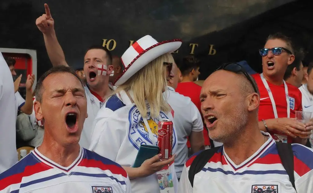 Tantissimi tifosi inglesi si sono riversati sulle strade russe per festeggiare l'approdo in semifinale