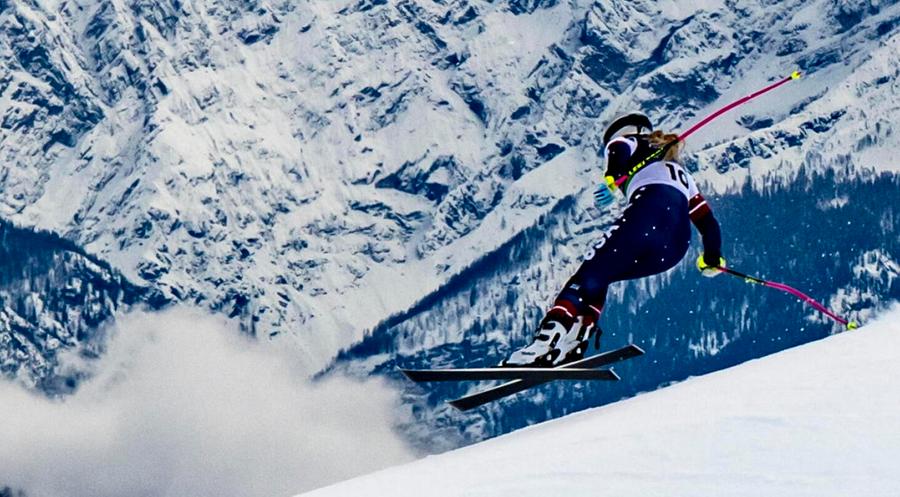 Incubo VOnn, frattura alla gamba