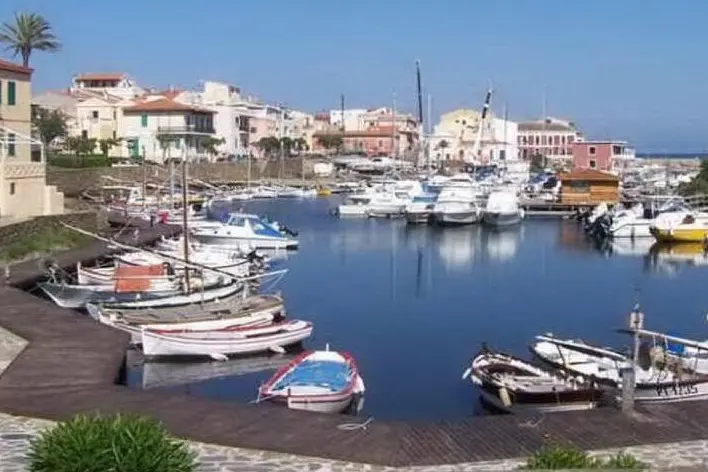 Porto turistico in Sardegna (L'Unione Sarda)