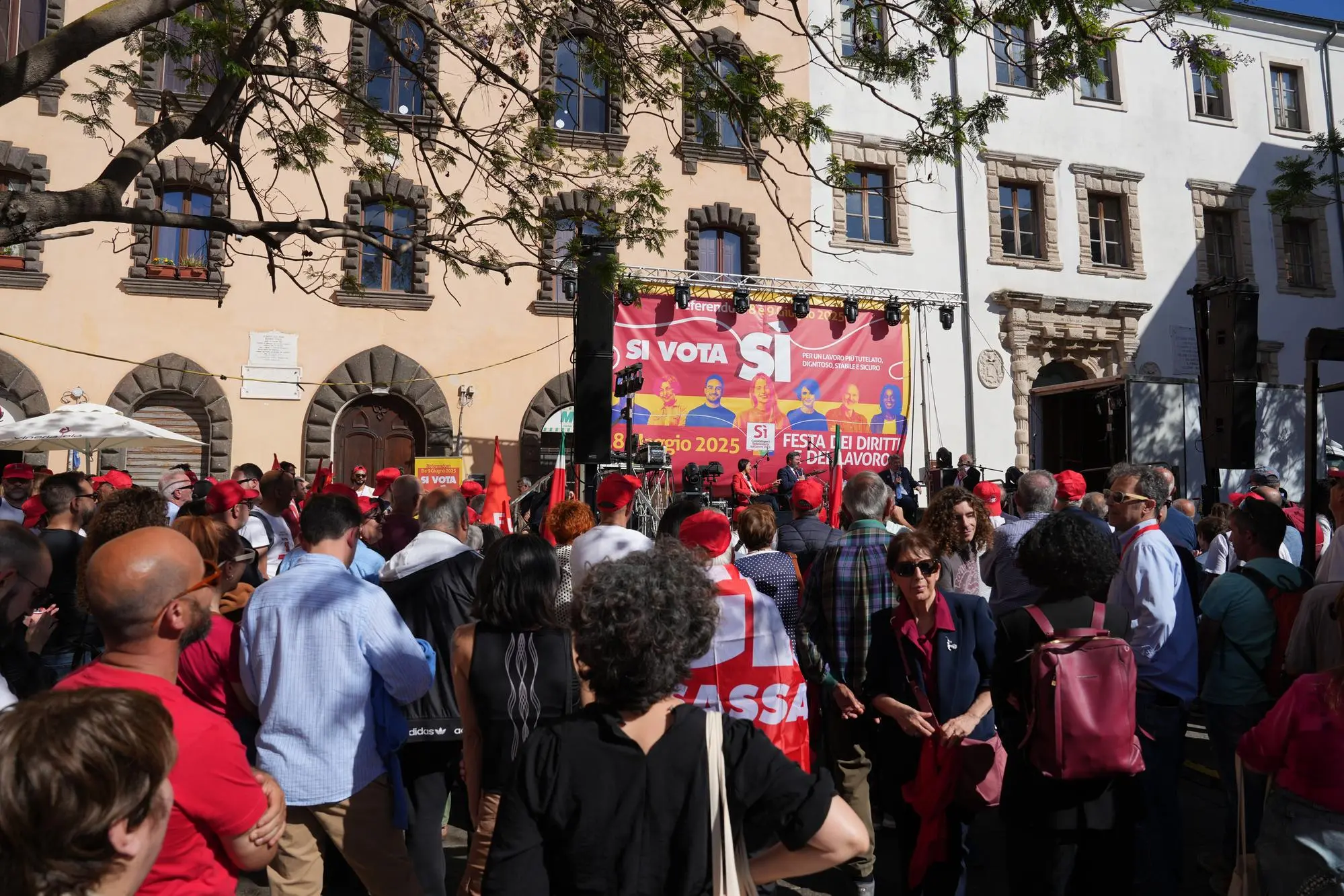 Landini a Sassari per il referendum