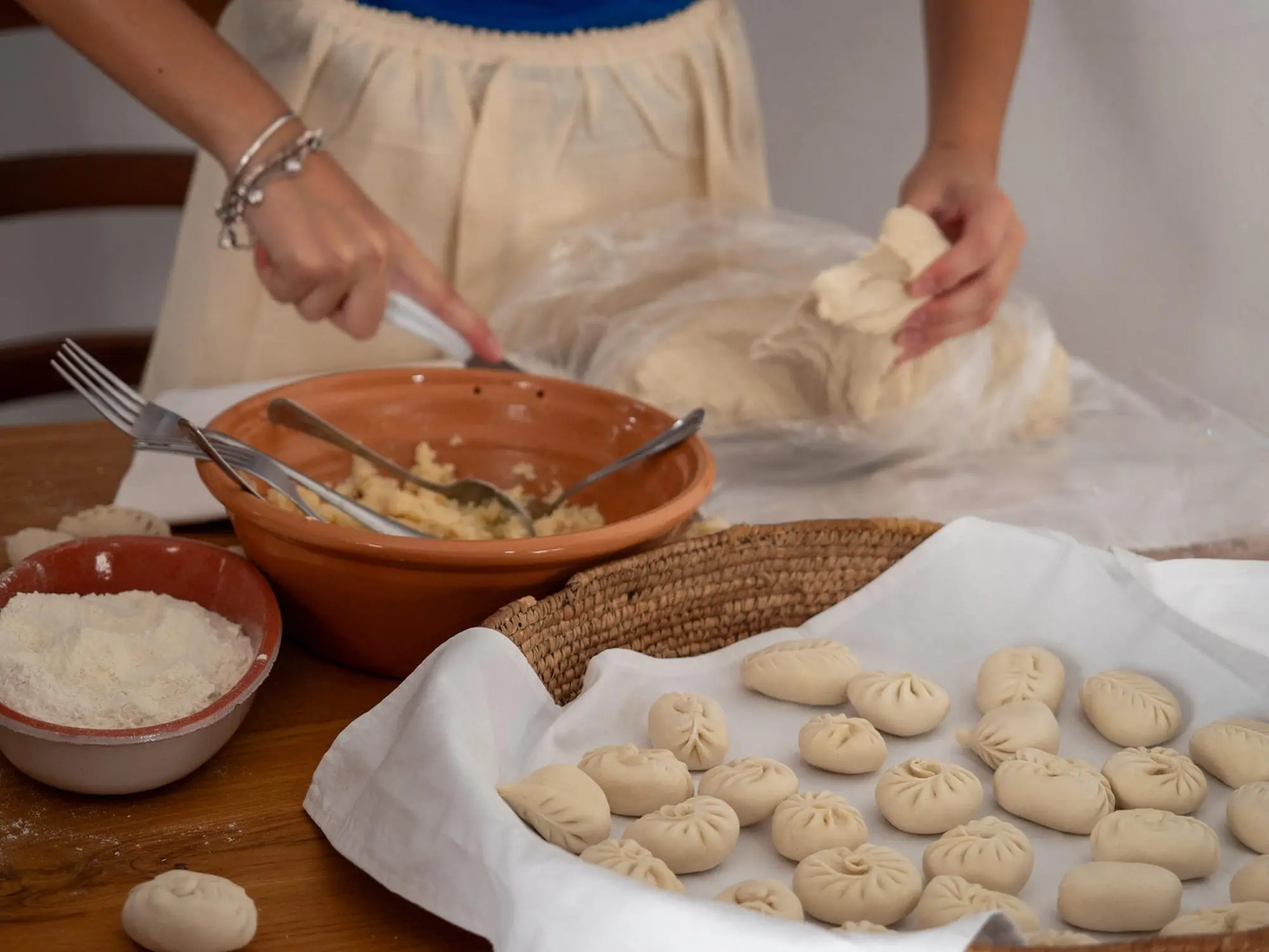 Preparazione de Is Cocoeddas a Esterzili