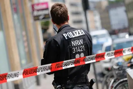 Polizia tedesca (foto Ansa/Epa)