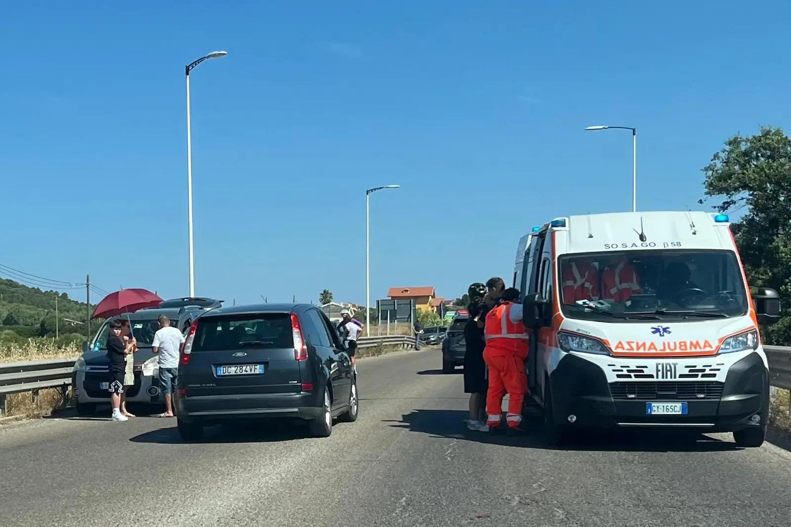 I soccorsi dopo l'incidente a Carbonia (Murru)