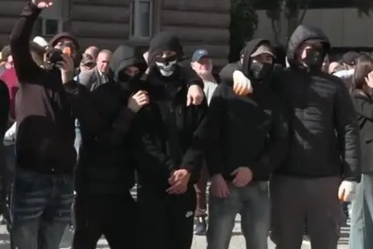 Albania, manifestanti davanti alla sede governo: "Edi Rama dimettiti"