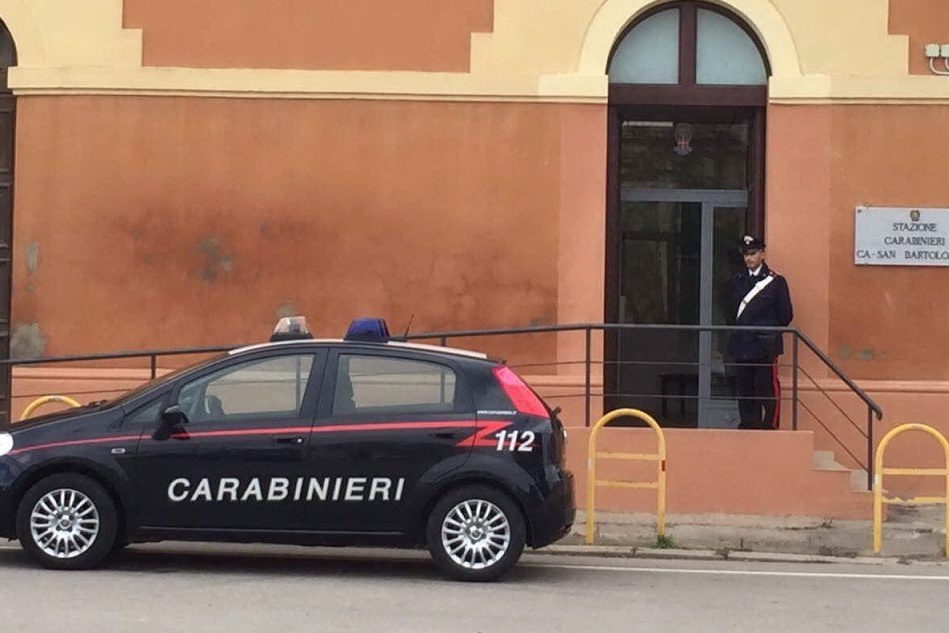 Botte e minacce di morte ai genitori, 37enne arrestato a Cagliari