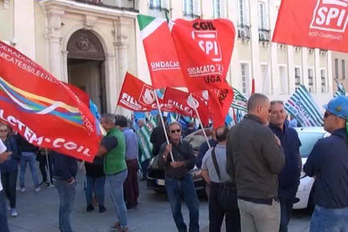 Sit-in per il metano a Cagliari, i sindacati: &quot;Il percorso non va cambiato&quot;