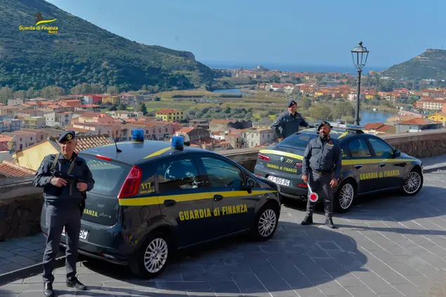 (foto Guardia di finanza)