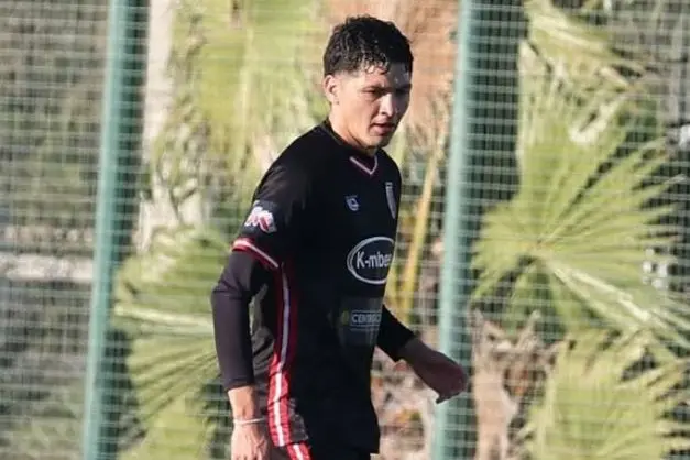 Exequiel Narese con la maglia della Tharros (foto Max Casula)