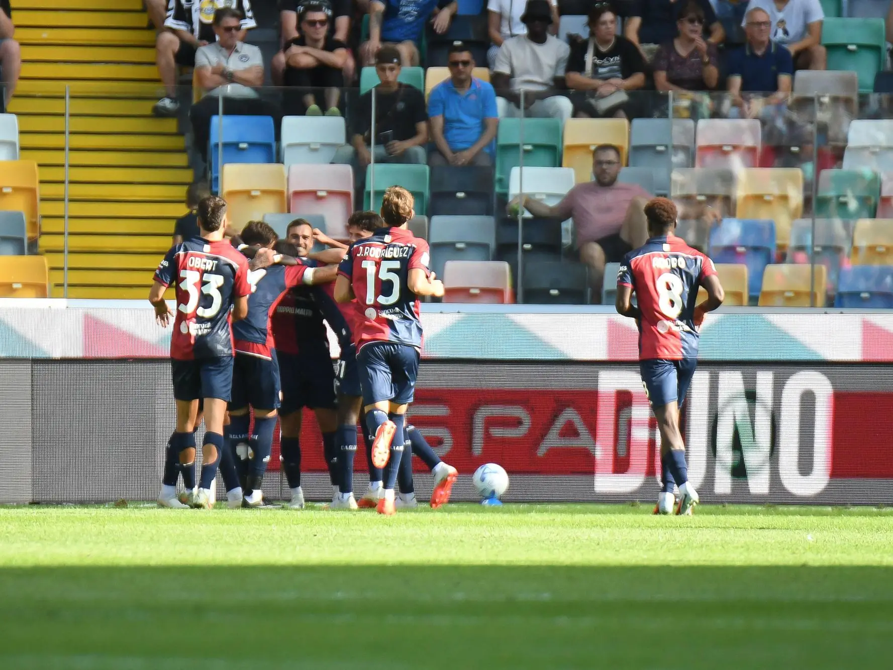 Cagliari da record: quattro vittorie nelle prime cinque giornate solo nell’anno dello scudetto Cagliari's Daniel Maldini celebrates after scoring a goal during the italian soccer Serie A match between Udinese Calcio vs Cagliari Calcio on 19 September 2026 at the Bluenergy stadium in Udine, Italy. ANSA/Ettore Griffoni