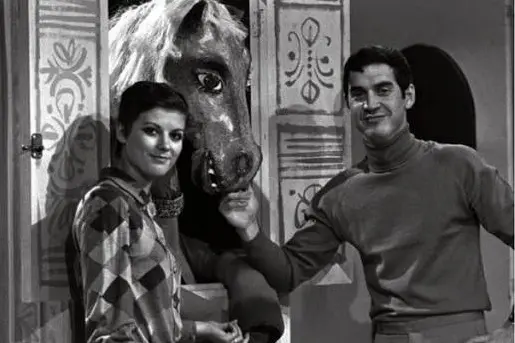 Simona Gusberti e Marco Dané nel programma Il paese di Giocagiò (1970)