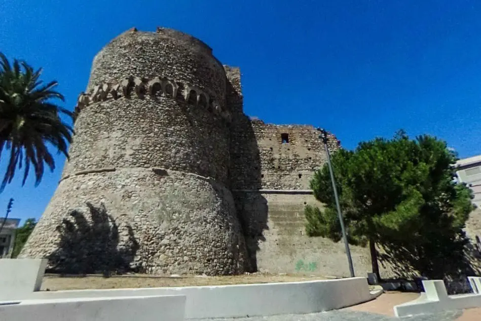 Il Castello aragonese di Reggio Calabria (Google Maps)