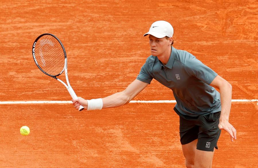 Montecarlo: Sinner batte in due set Auger Aliassime, in semifinale sfiderà Zverev