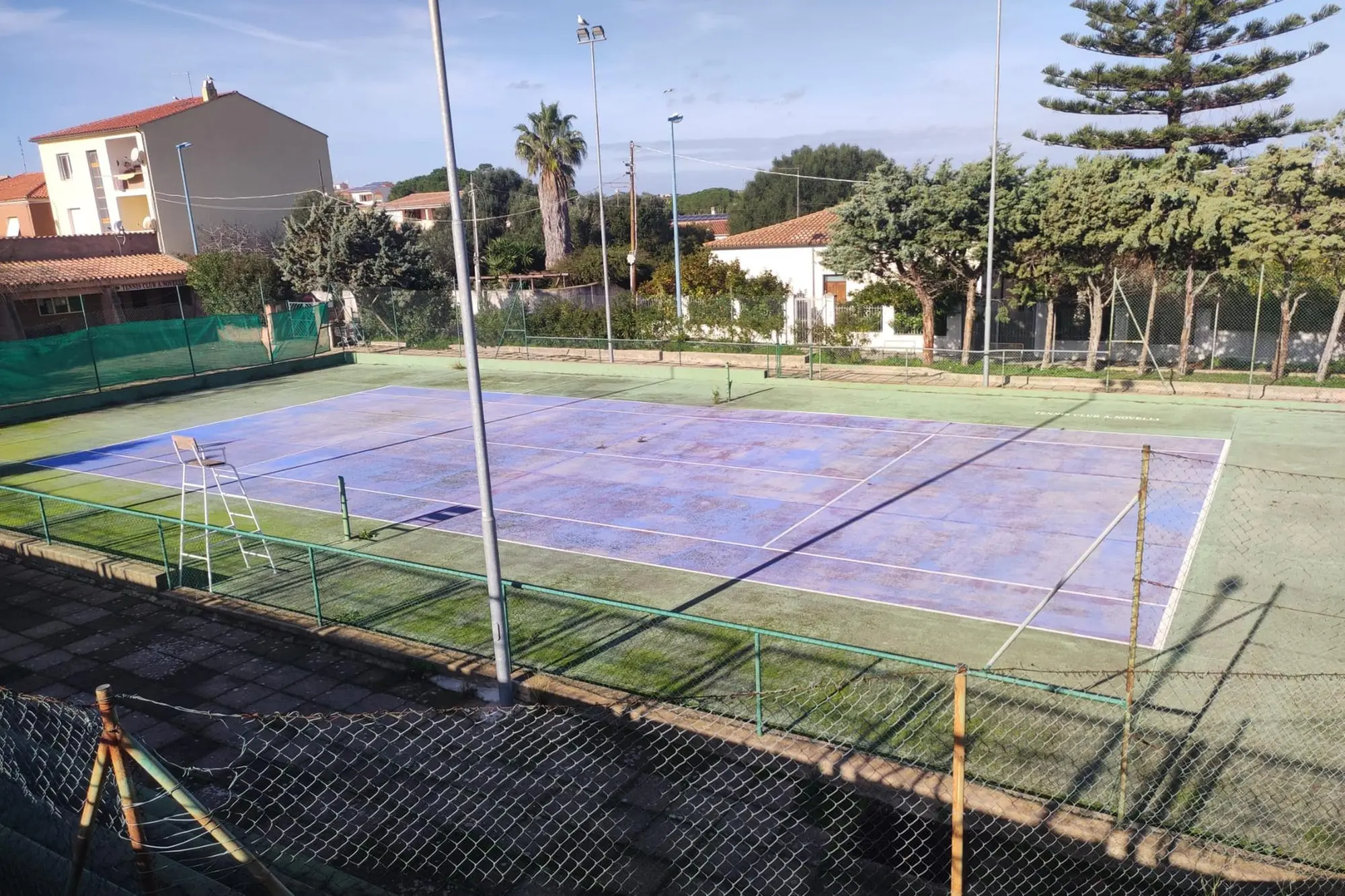 Uno dei due campi da tennis di Moneta a La Maddalena (Foto Ronchi)