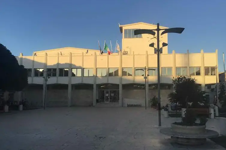 Il palazzo comunale (foto Pala)