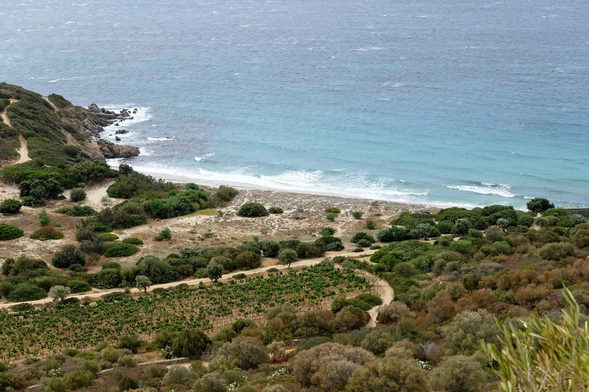 Spiaggia di Cuccureddus (foto wikimedia)