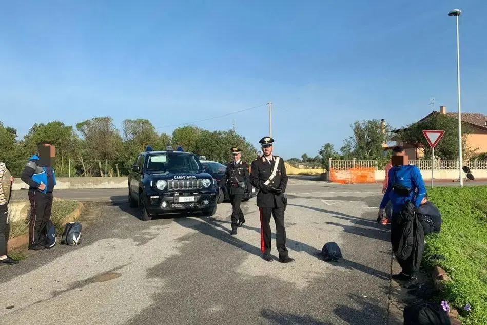 L'intervento dei militari (foto L'Unione Sarda - Scano)