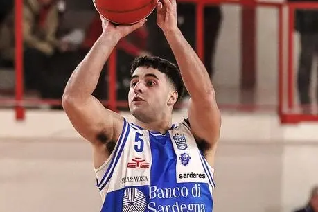 Tripla doppia per Stefano Trucchetti (foto legabasket)