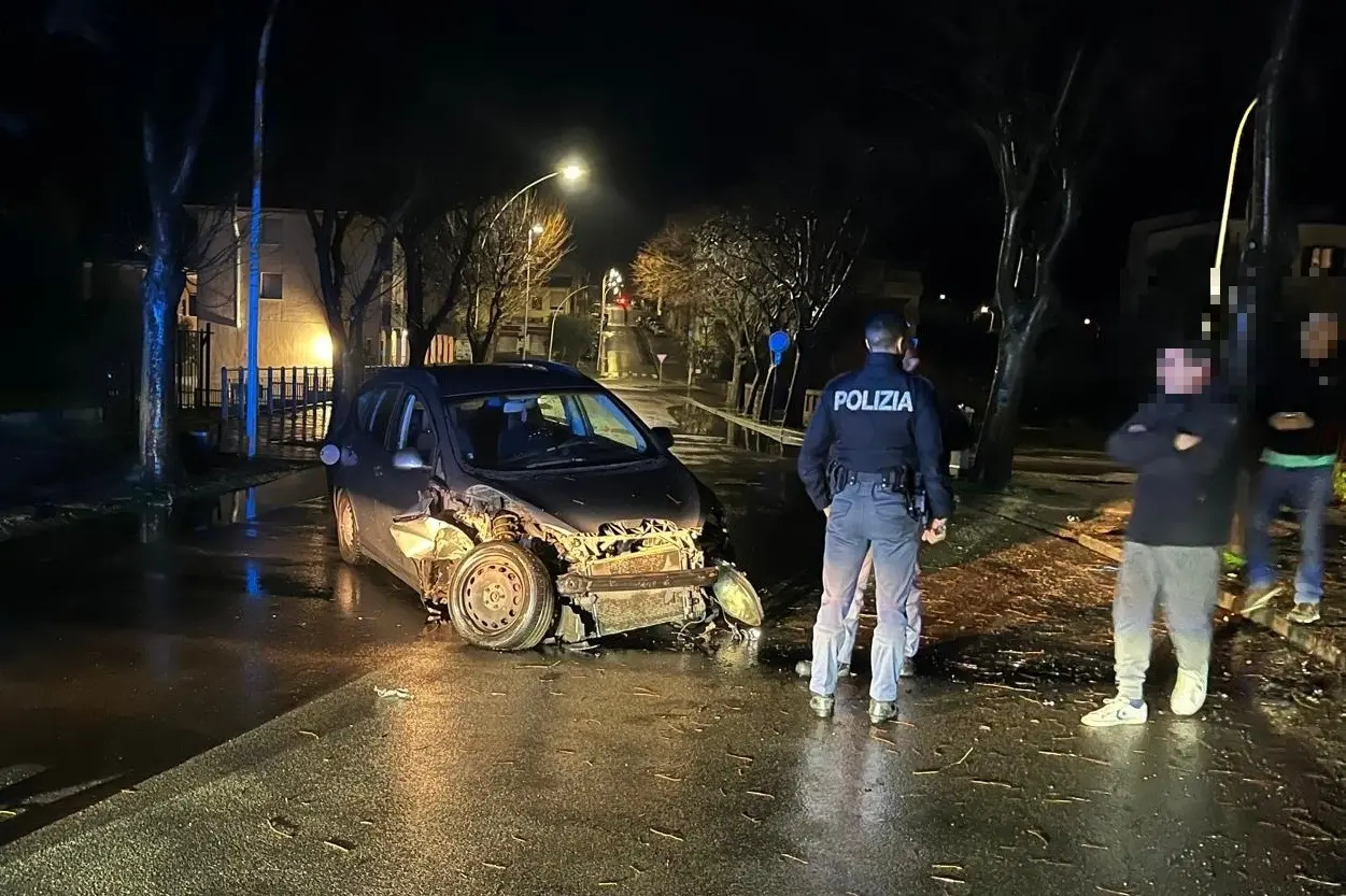Carbonia, l'incidente in via Lucania (Foto F. Murru)