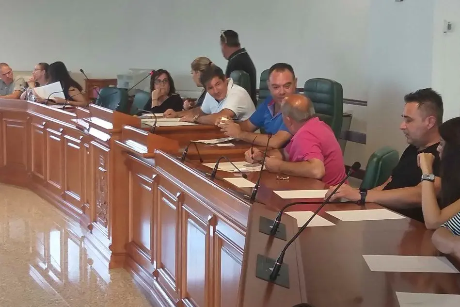 La seduta del Consiglio comunale (foto L'Unione Sarda - Farris)