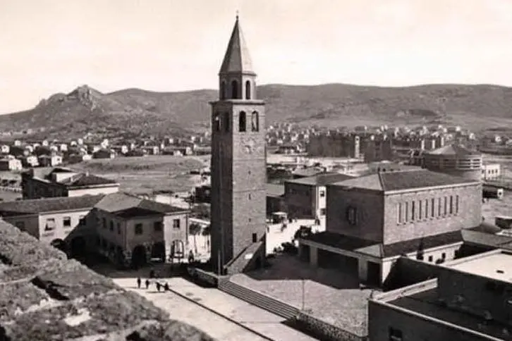 Carbonia in un'immagine d'epoca (foto ufficio stampa)