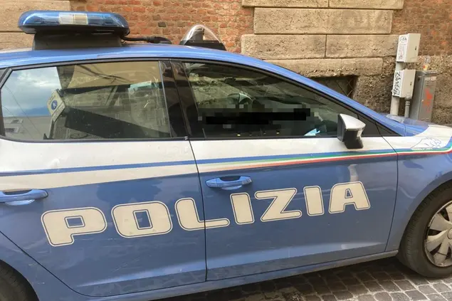 Polizia (Foto L'Unione Sarda)