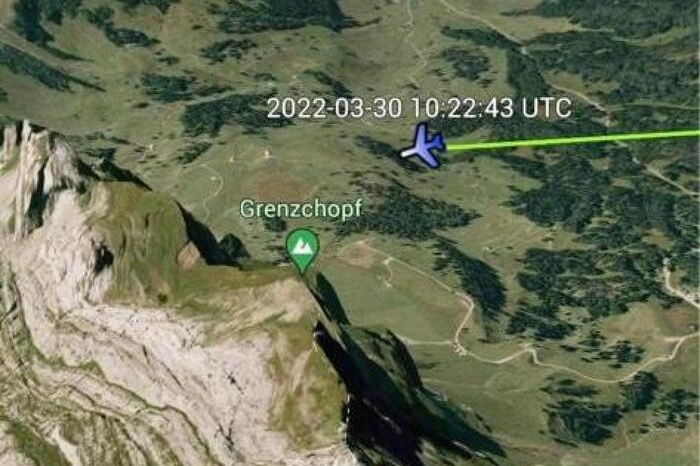 Cessna precipita sulle Alpi svizzere, disperso il pilota: è un 63enne sardo. Relitto in un canalone