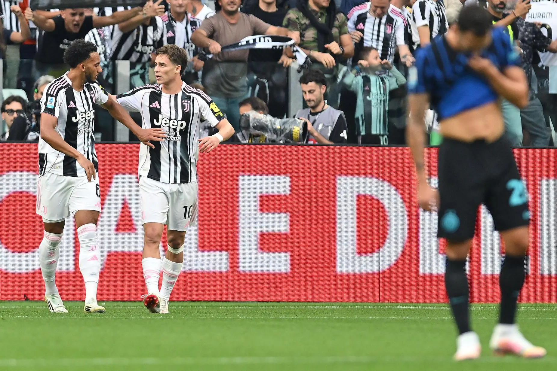 Juventus' Kenan Yldiz jubilates after scoring the gol (2-1) during the italian Serie A soccer match Juventus FC vs Inter FC at the Allianz Stadium in Turin, Italy, 13 september 2025 ANSA/ALESSANDRO DI MARCO