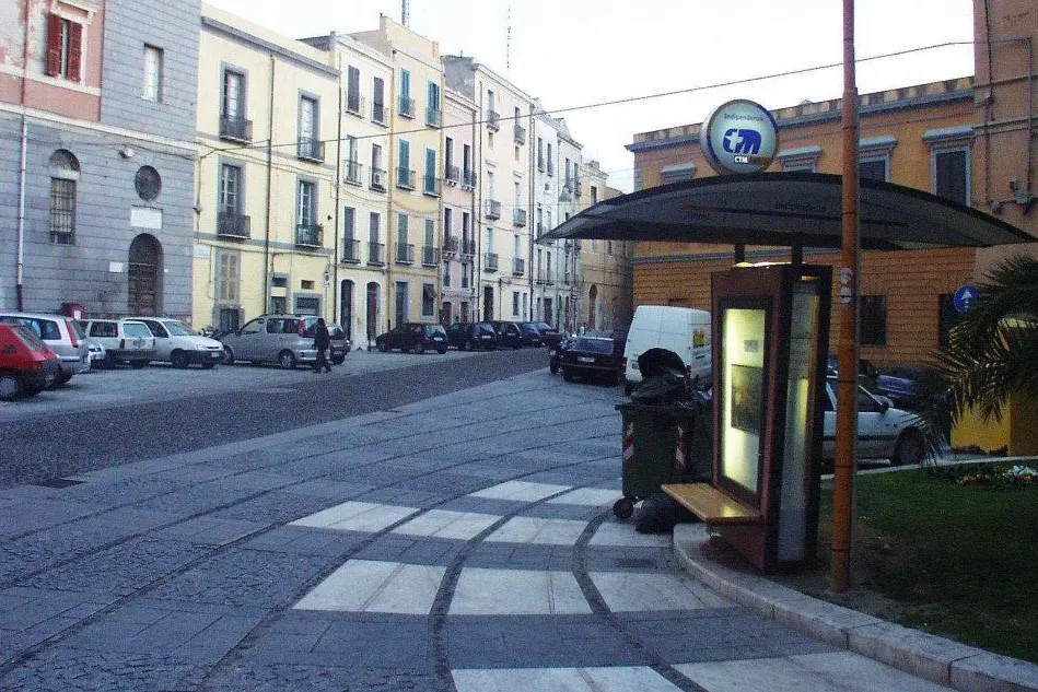Cagliari: piazza Indipendenza, a Castello, dove sarebbe dovuto sorgere un ascensore collegato col tunnel tra Stampace e Villanova (Archivio L'Unione Sarda)
