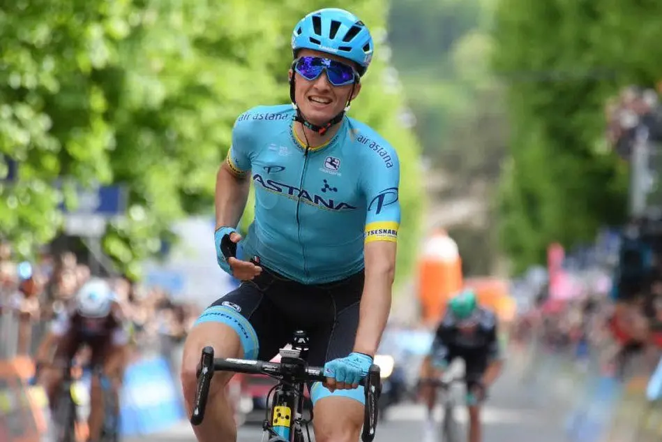 L'arrivo della settima tappa del Giro d'Italia (foto Twitter)