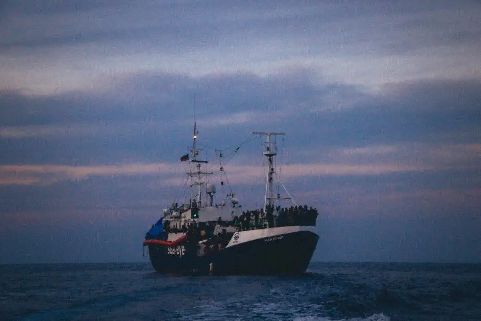 La Alan Kurdi (foto Twitter - Sea Eye)