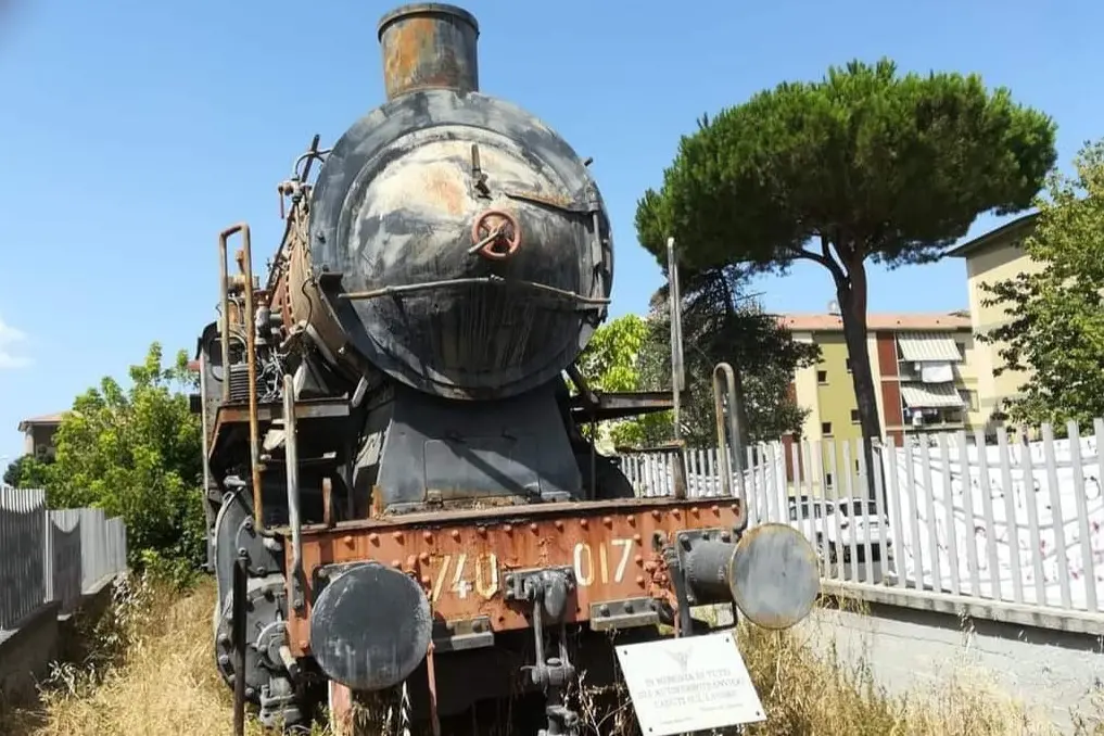 La locomotiva (foto L'Unione Sarda)