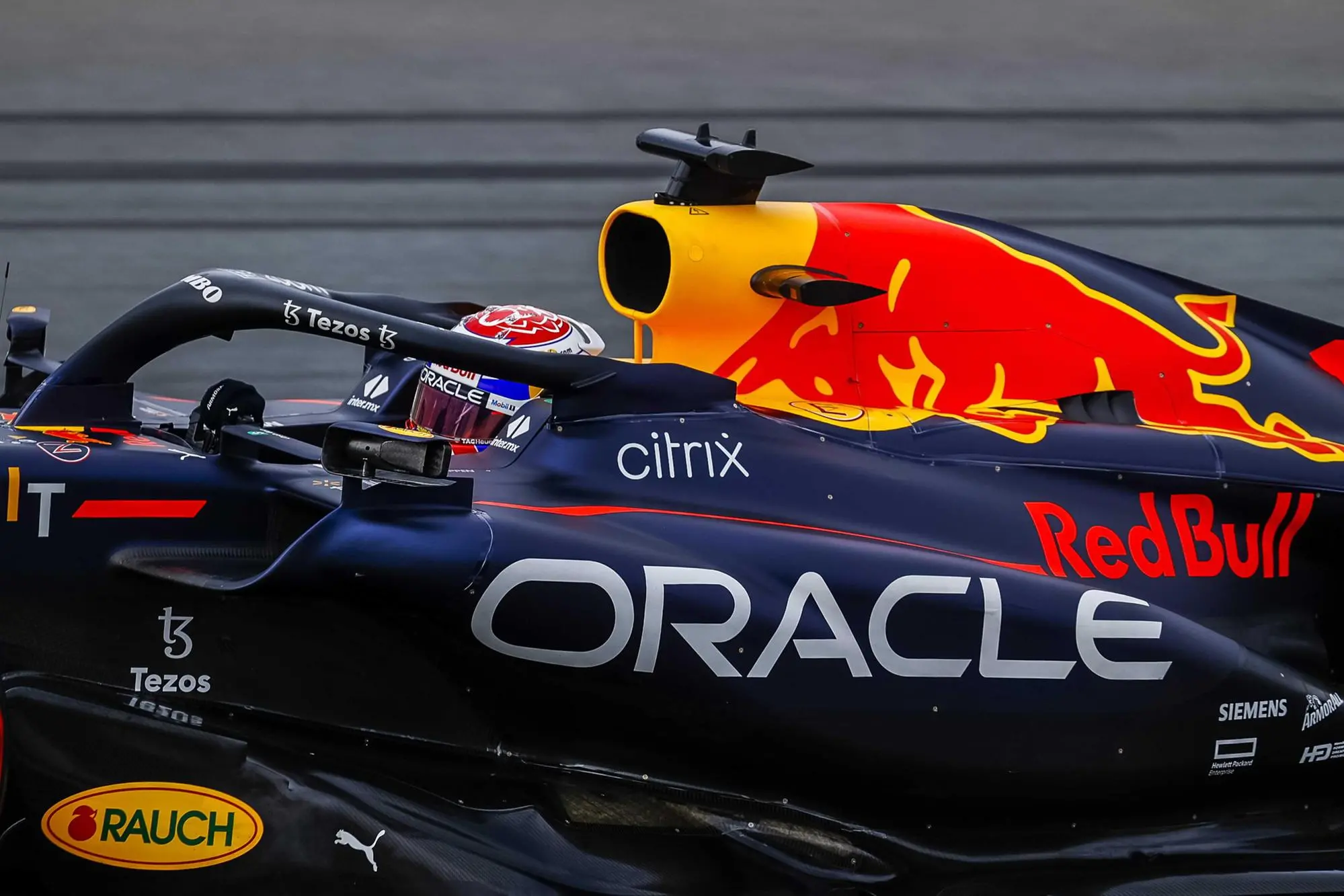 epa10159317 Dutch Formula One driver Max Verstappen of Red Bull Racing in action during the Formula One Grand Prix of the Netherlands at the Zandvoort Circuit in Zandvoort, Netherlands, 04 September 2022. EPA/SEM VAN DER WAL
