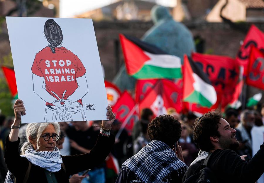 Israele blocca la Flotilla, italiani fermati