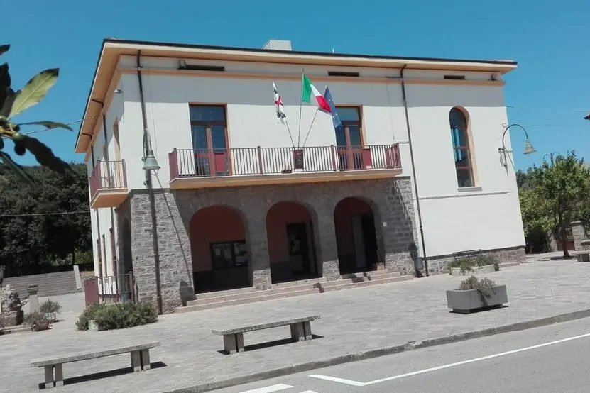 Il municipio di Bulzi (L'Unione Sarda - Tellini)