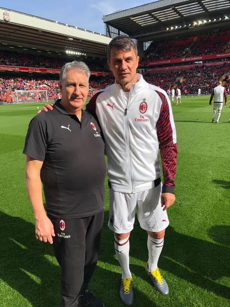Roberto Boerci, massaggiatore del Milan dal 1984 al 2017, con Paolo Maldini (foto concessa)