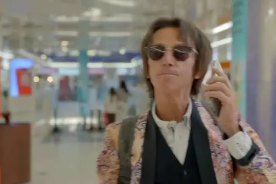In anteprima il video "Shopping con Alanis" di Alberto Fortis