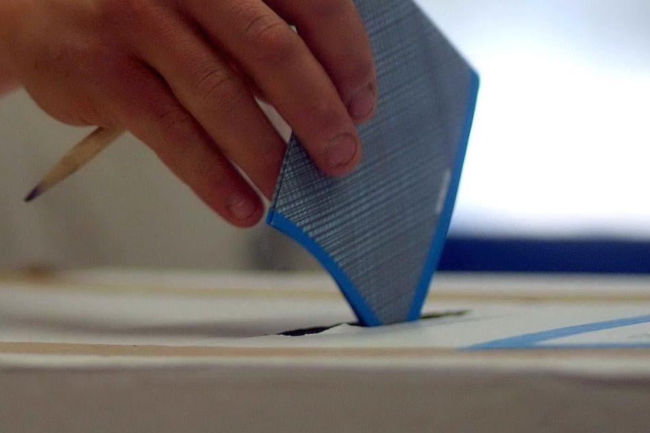 Sardegna vecchia e spopolata al voto: più elettori che abitanti nei piccoli paesi