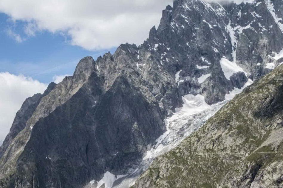 Aosta, incidente in montagna: morto un alpinista, ferito il compagno