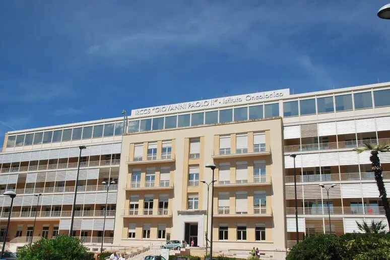 L'ospedale di Bari (foto Ansa)