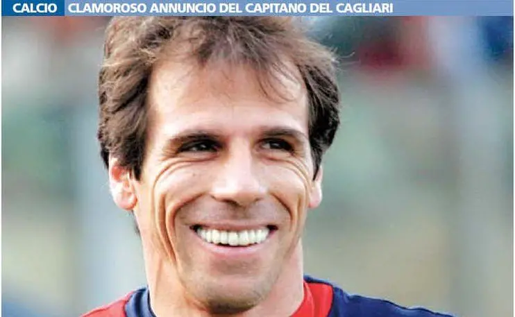 Il 29 giugno del 2005 annuncia il suo addio al calcio giocato
