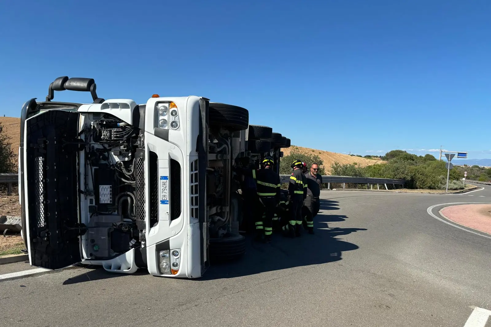 L'incidente sulla statale 195 (Foto Ivan Murgana)