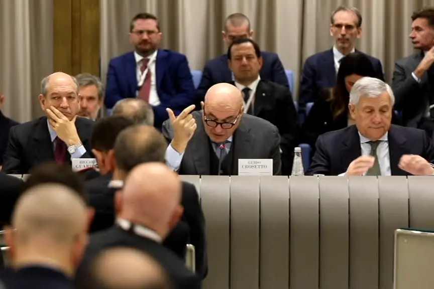 Difesa, Crosetto: nuova strategia Usa non è crisi della Nato