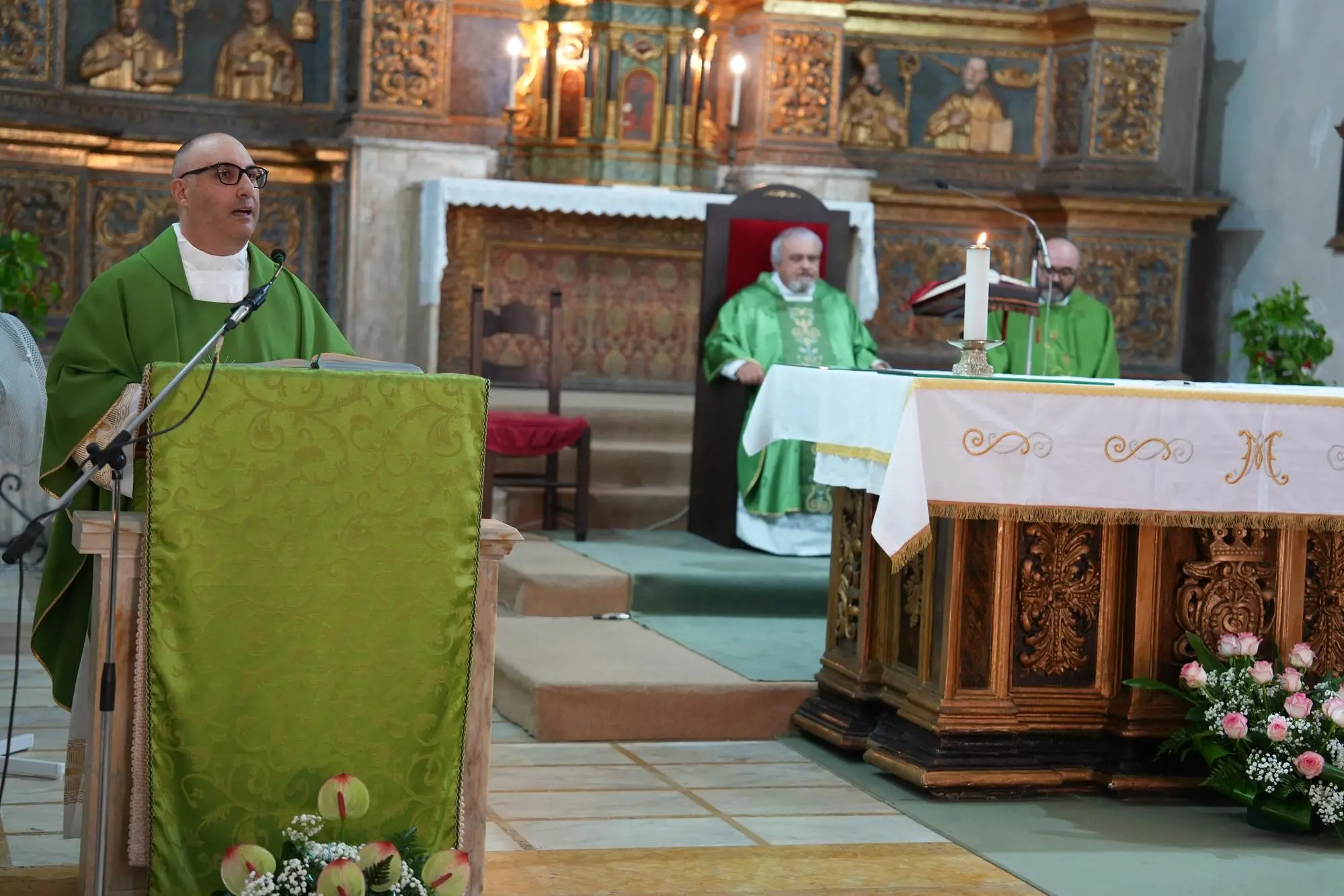 Un momento della funzione di ieri nella chiesa di Sant'Antonio Abate