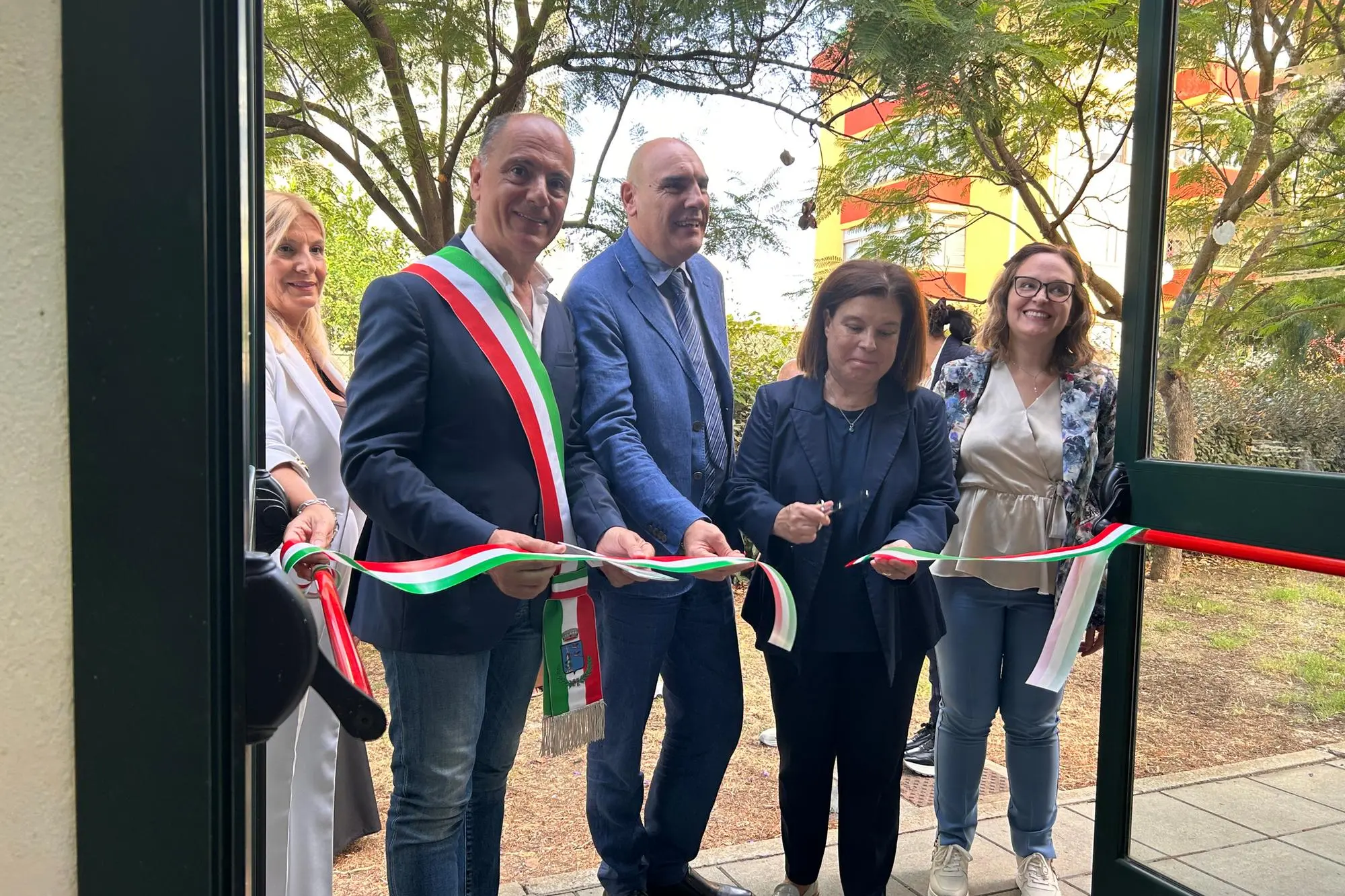 Il taglio del nastro