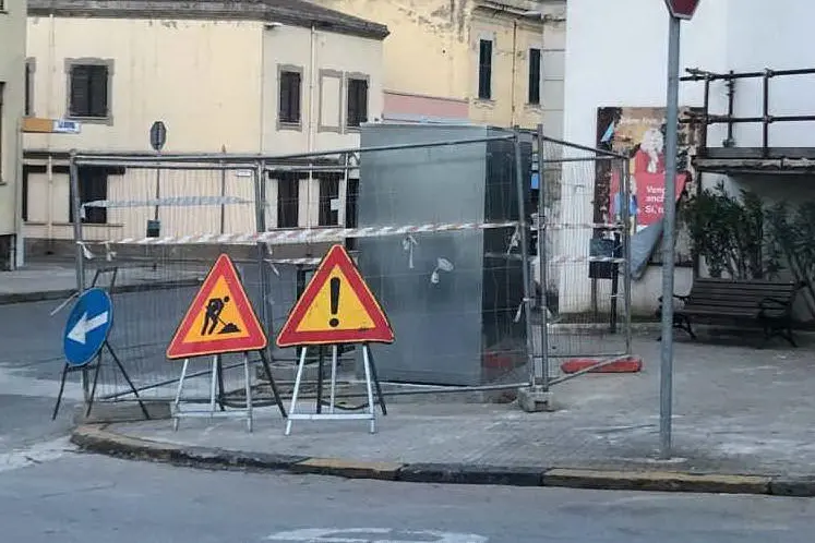Le centraline "colpo d'occhio" (foto L'Unione Sarda - Pala)
