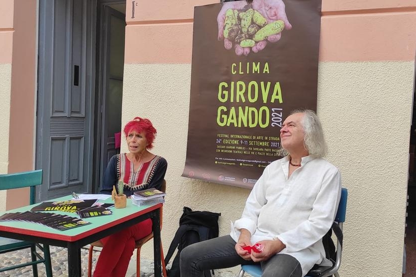 Michèle Kramers e Puccio Savioli presentano Girovagando (L'Unione Sarda - Marras)