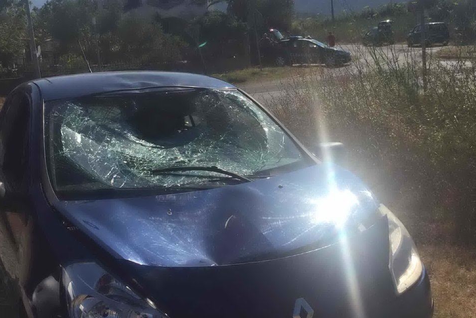 L’auto coinvolta nell’incidente di Posada (foto L'Unione Sarda - Ungredda)