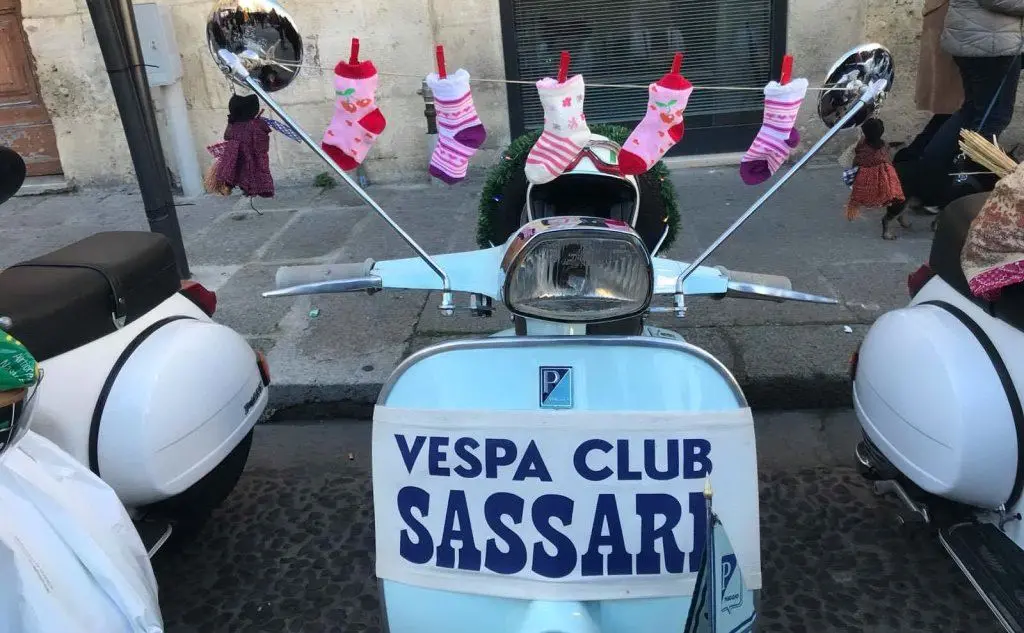 Una Vespa in rappresentanza del club sassarese